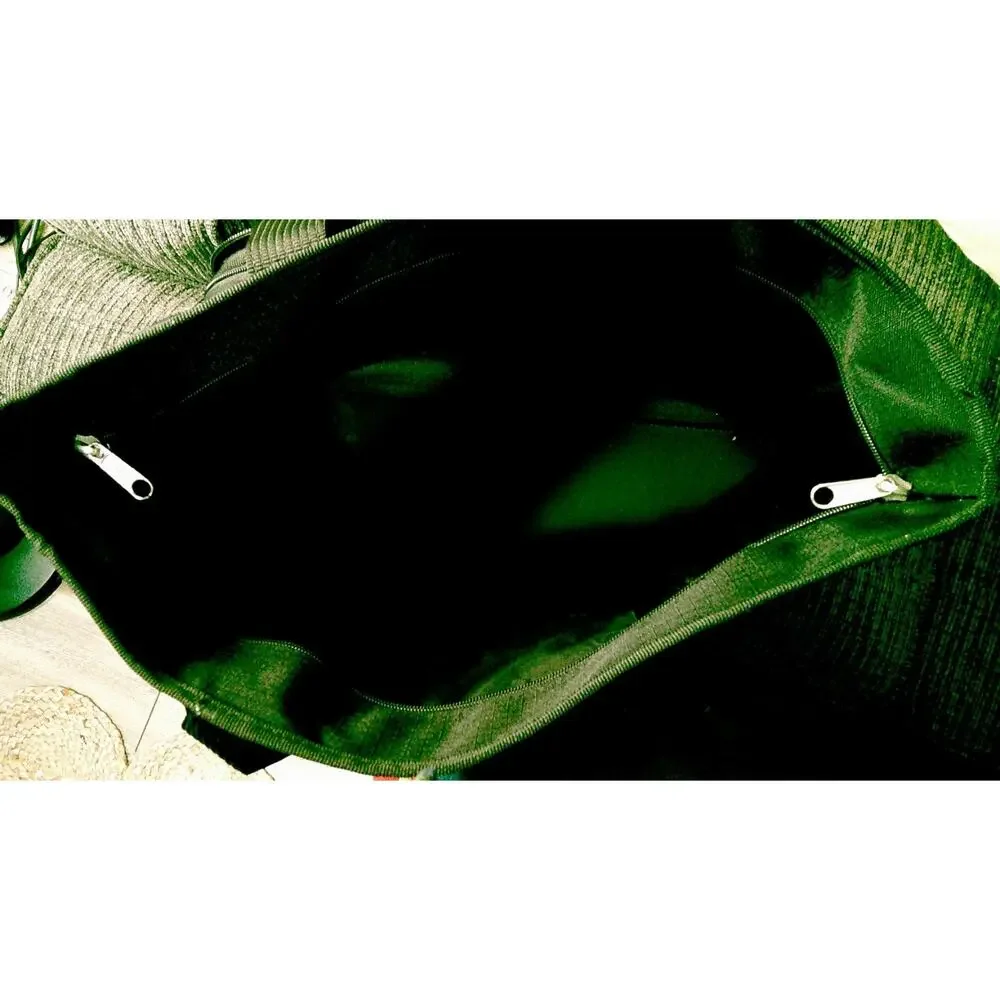 Super Bowl XXXVI Vintage Black Shoulder Travel Bag Patriots vs Rams 2002